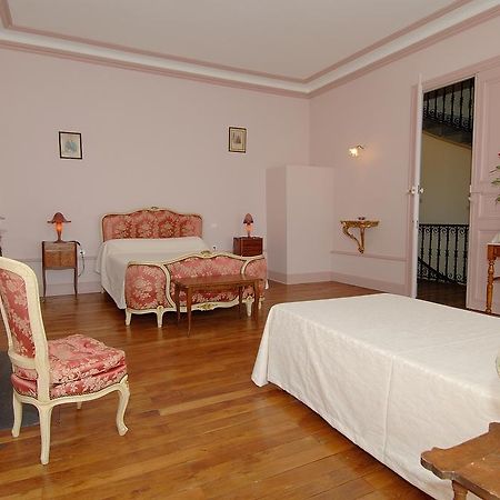 Готель La Maison De Mariecamille Saint-Germain-Lembron Екстер'єр фото